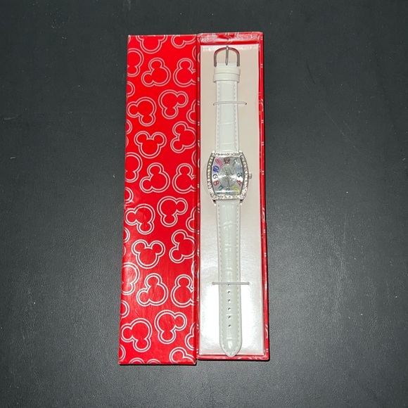 Disney Time Works Tinkerbell Watch White Embossed leather adjustable strap NIB - Picture 2 of 8